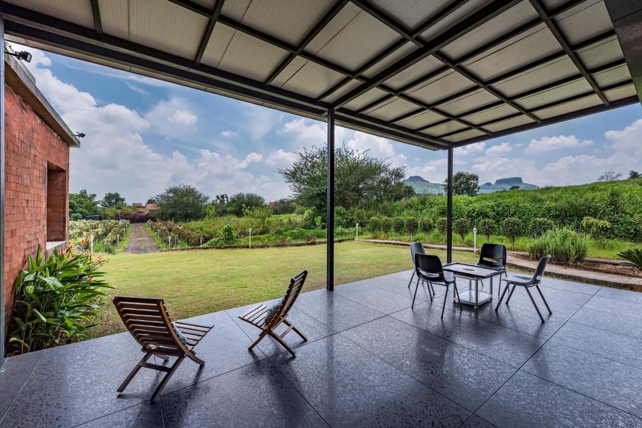 Saffronstays Rose Vineyard By The Lake, Nashik Bagian luar foto