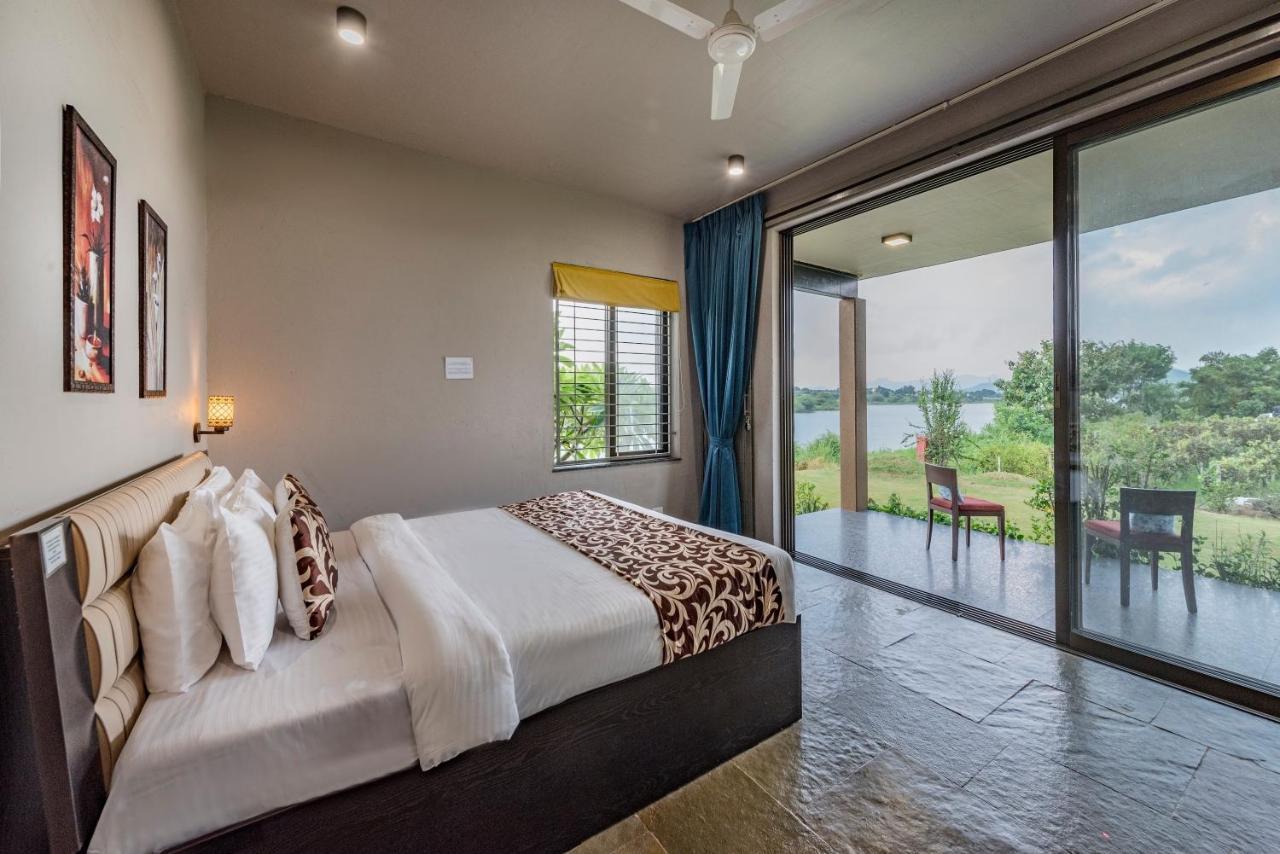 Saffronstays Rose Vineyard By The Lake, Nashik Bagian luar foto